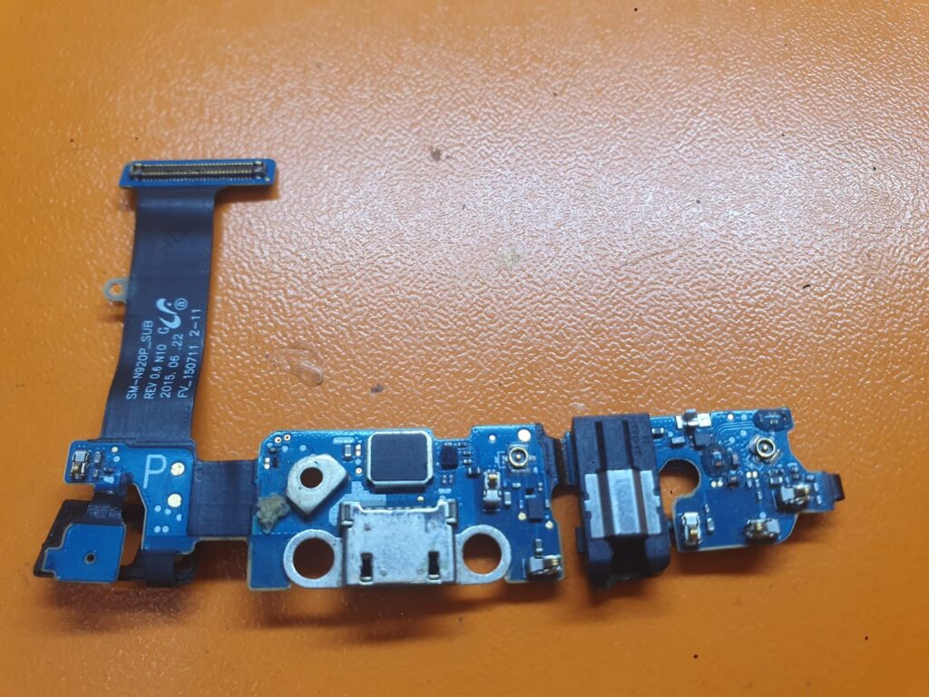 SAMSUNG NOTE 5 CHARGING STRIP